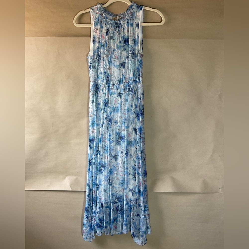 Le Raganne Blue Floral Maxi Dress. Size M. Silk blend. NWT